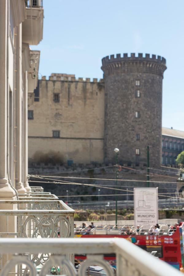 Dioniso'S Luxury Apartments Municipio Napoli Eksteriør billede